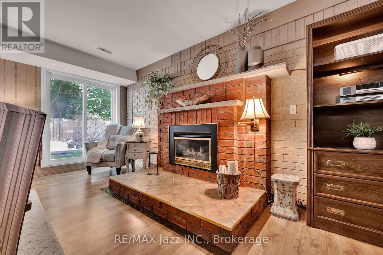 82 MCMANN CRESCENT - 25
