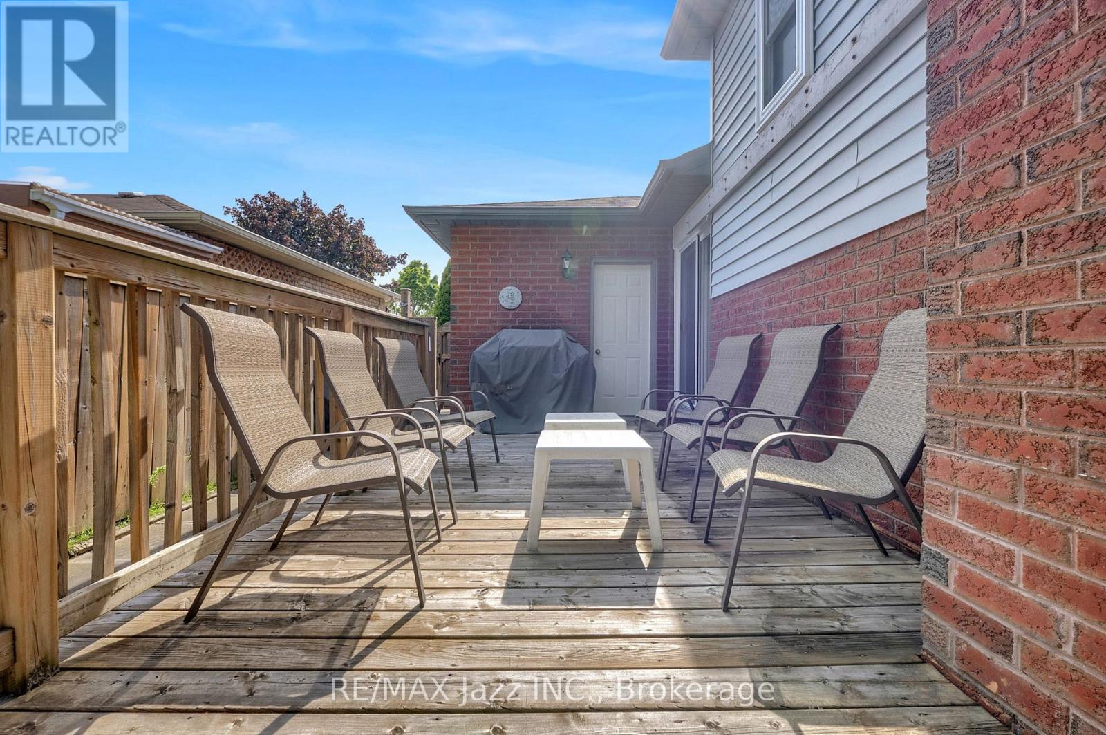 82 MCMANN CRESCENT - 37