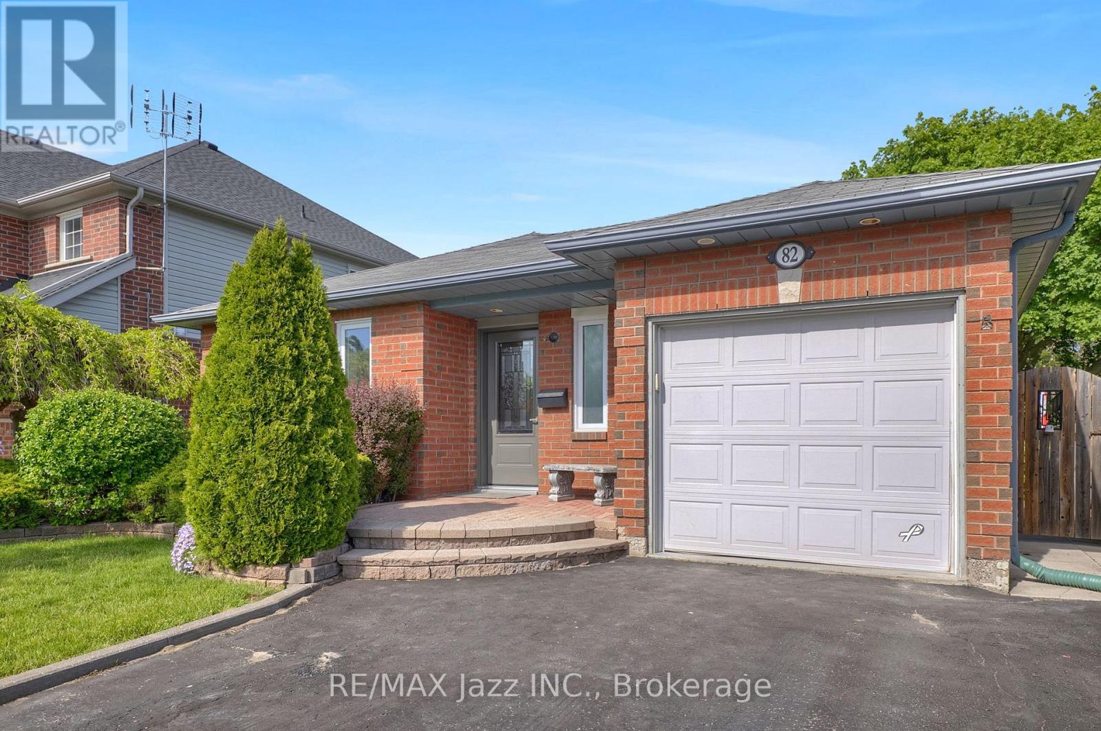 82 MCMANN CRESCENT - 3