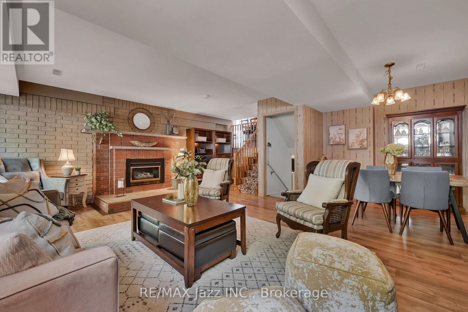 82 MCMANN CRESCENT - 28