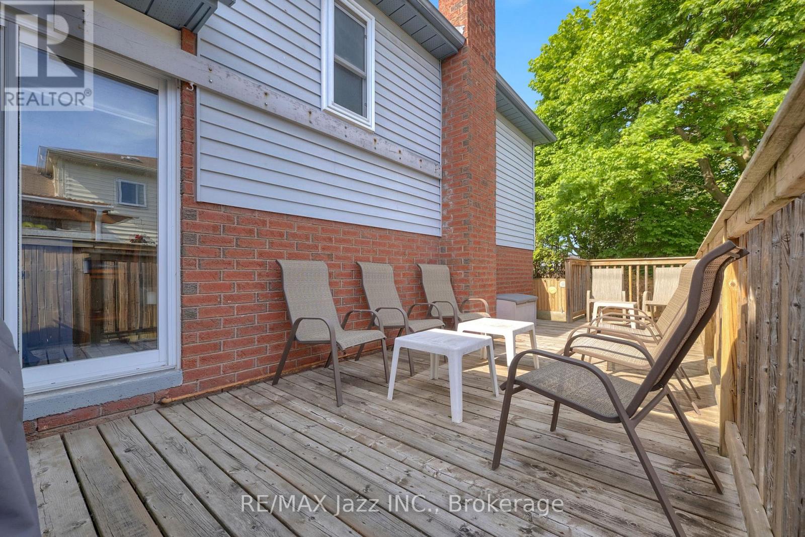 82 MCMANN CRESCENT - 36