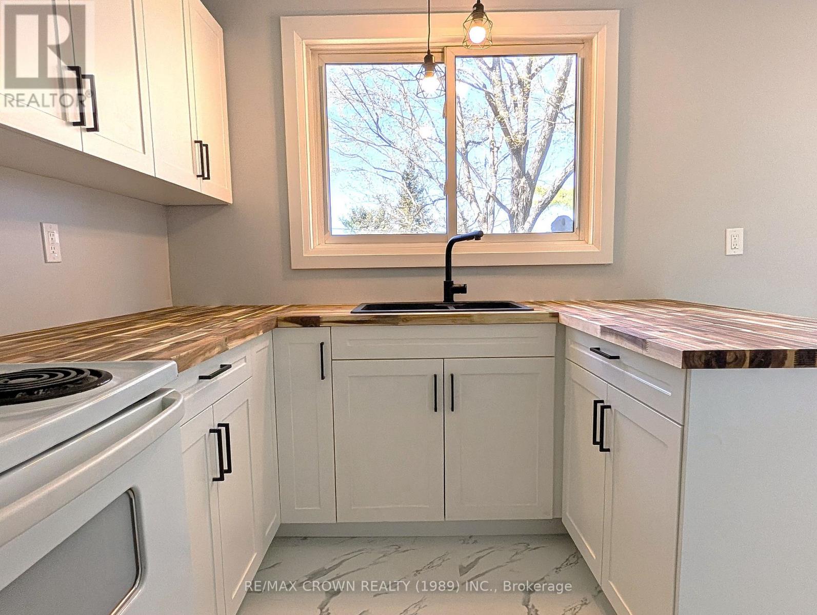 926 CORBEIL ROAD - 10