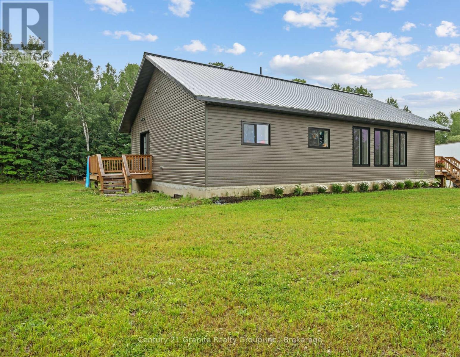 36 FRASER LAKE ROAD - 44