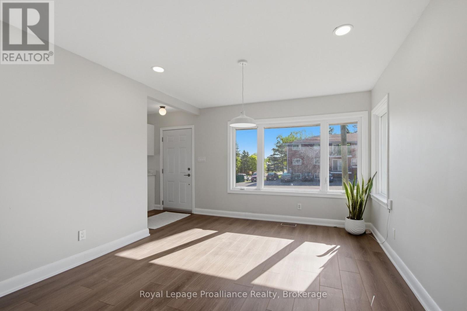 2 BETTES STREET - 8