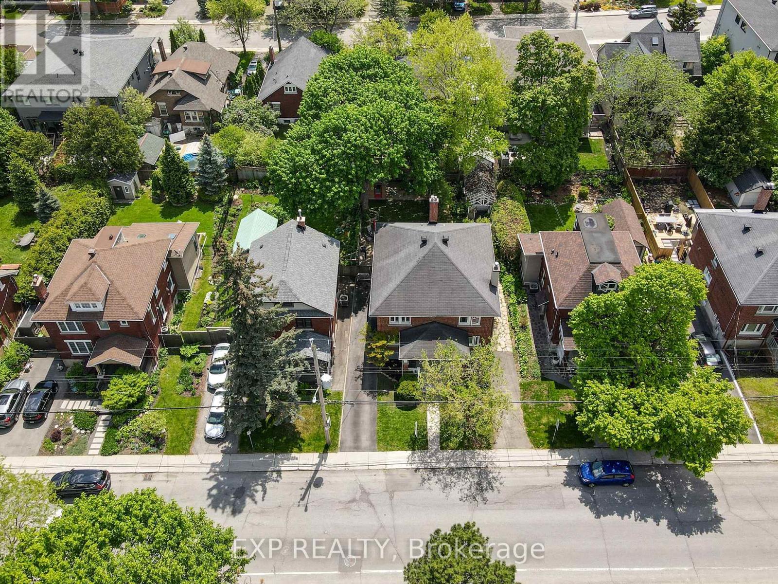 122 BYRON AVENUE - 37