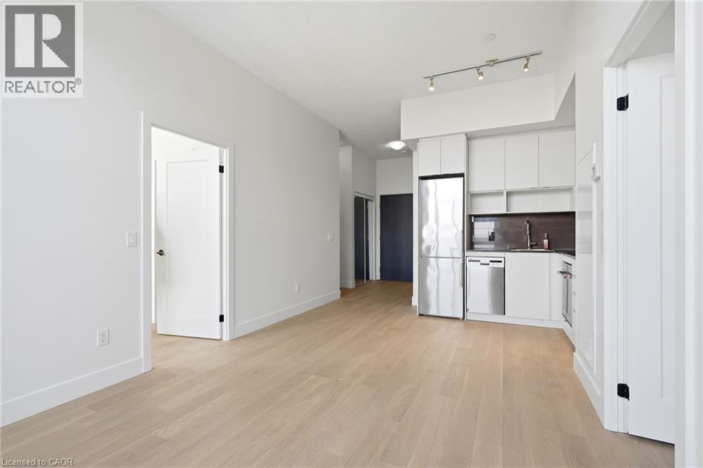 #PH07 7 MABELLE Avenue - 21