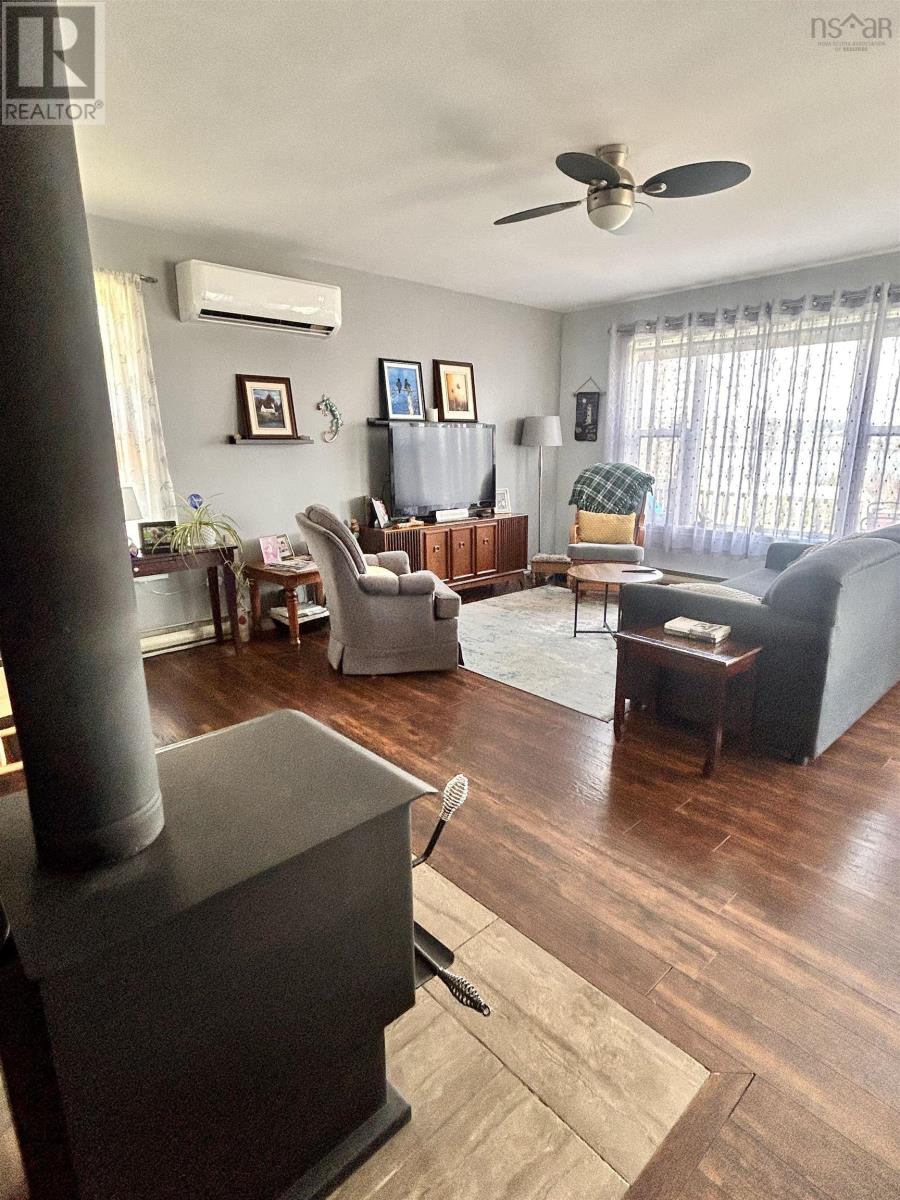 8212 Kempt Head Road - 12