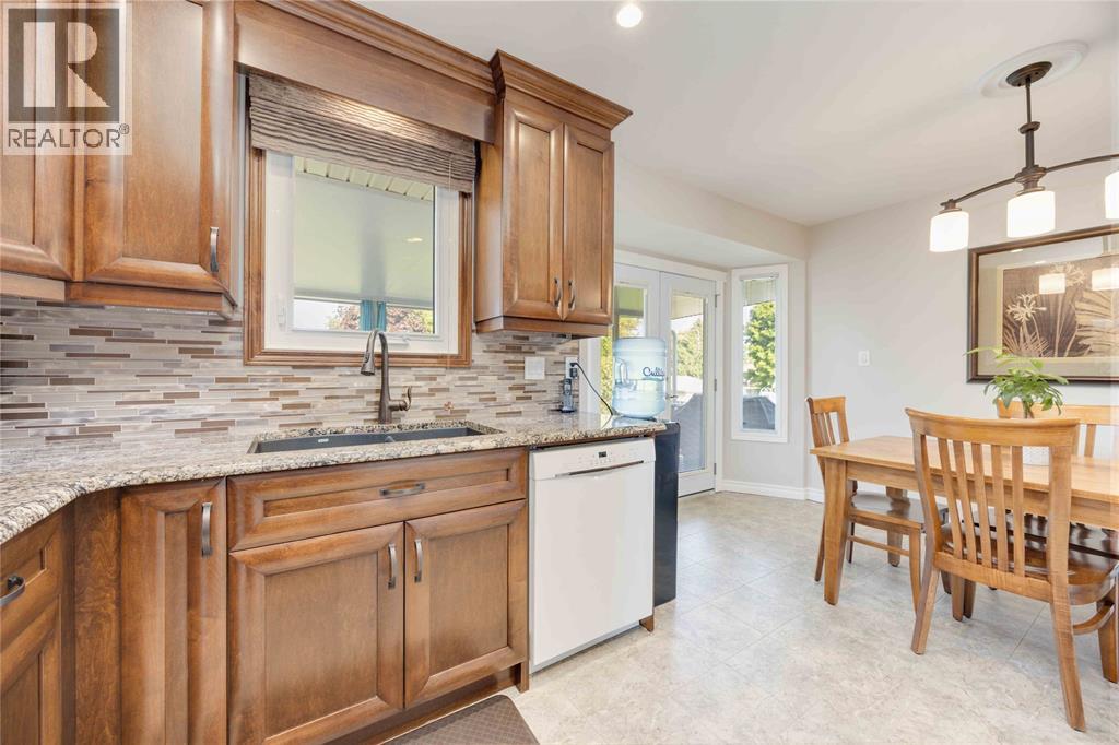 222 THAMES CRESCENT