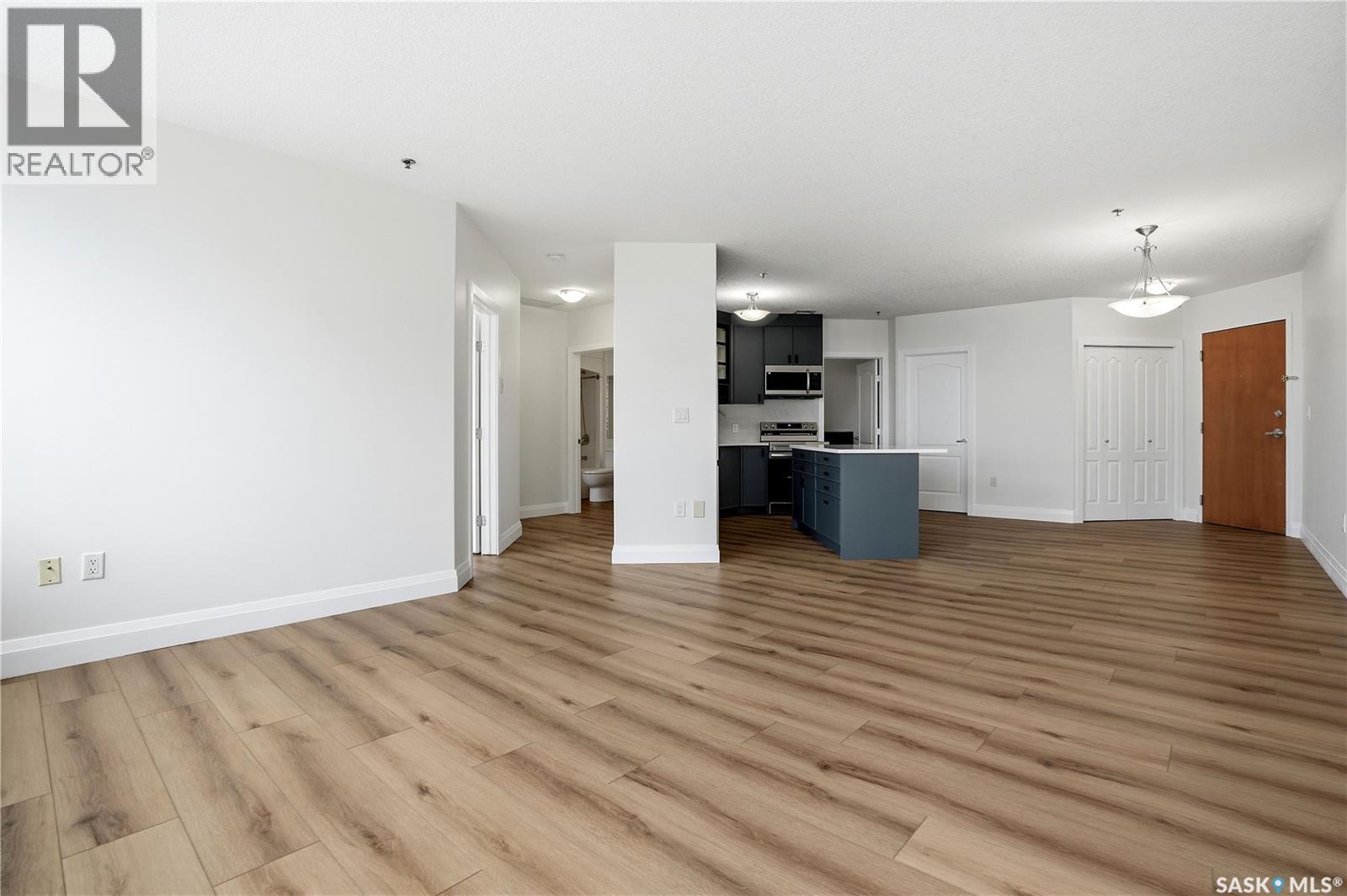 #1106 1914 Hamilton STREET - 12