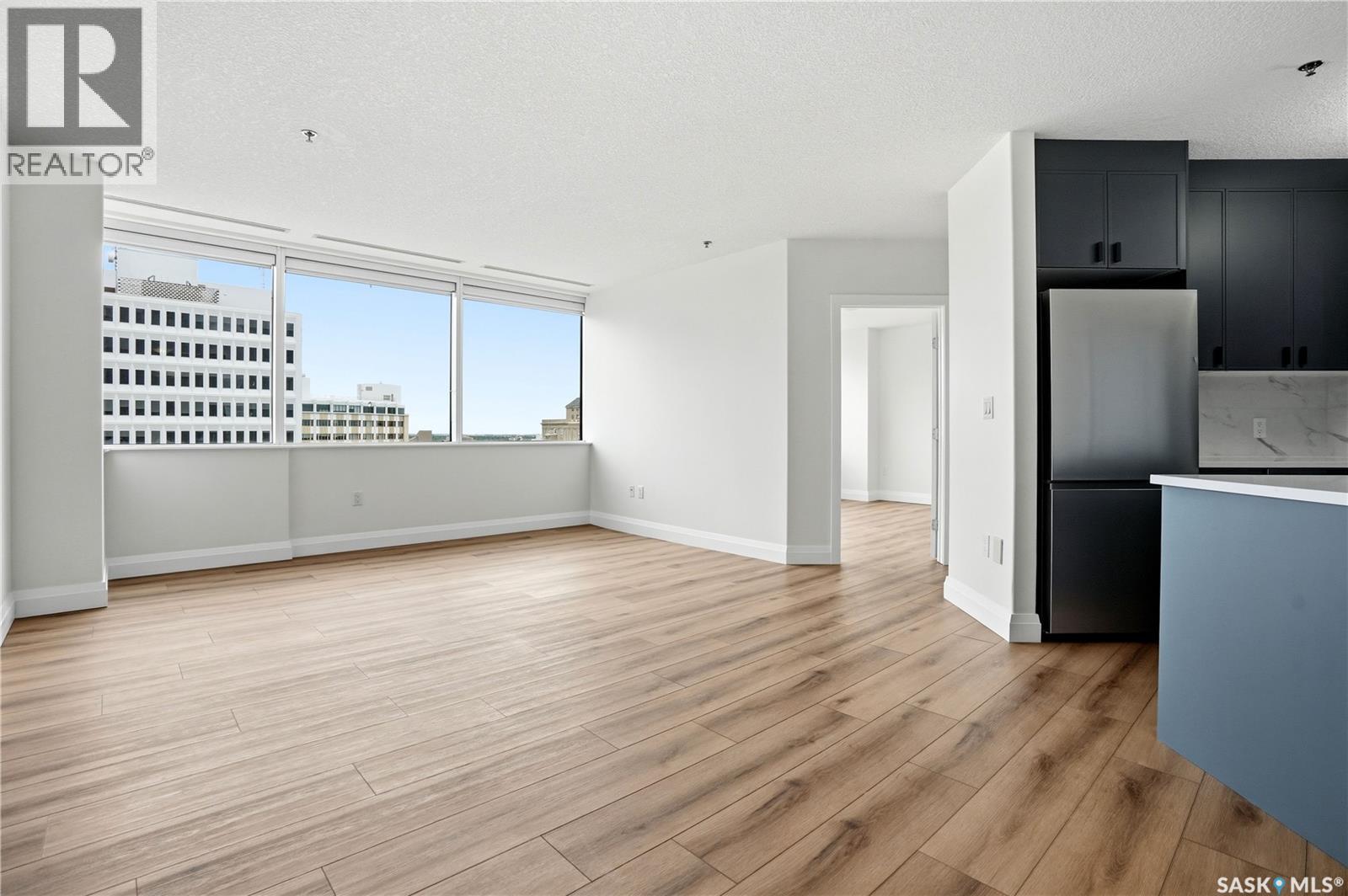 #1106 1914 Hamilton STREET - Image 3