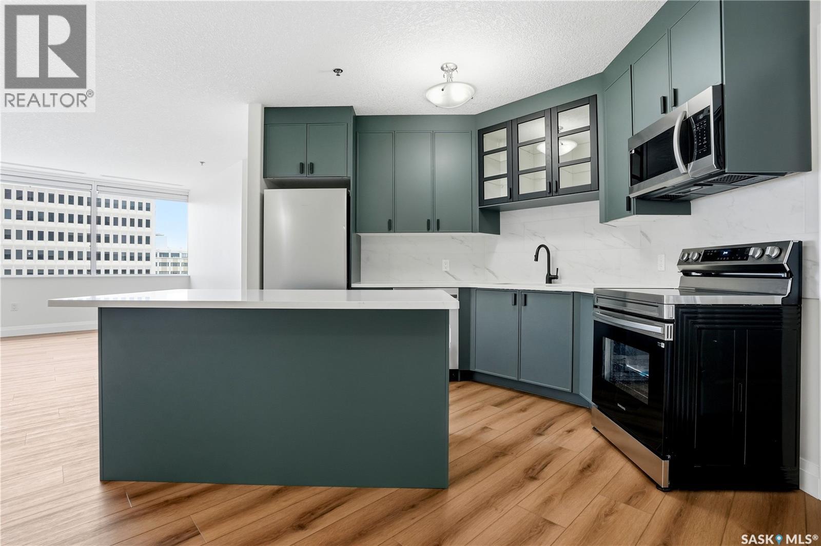 #1106 1914 Hamilton STREET - 6