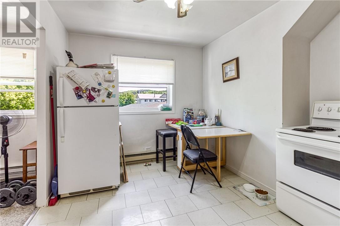 488 Clinton Avenue - 28