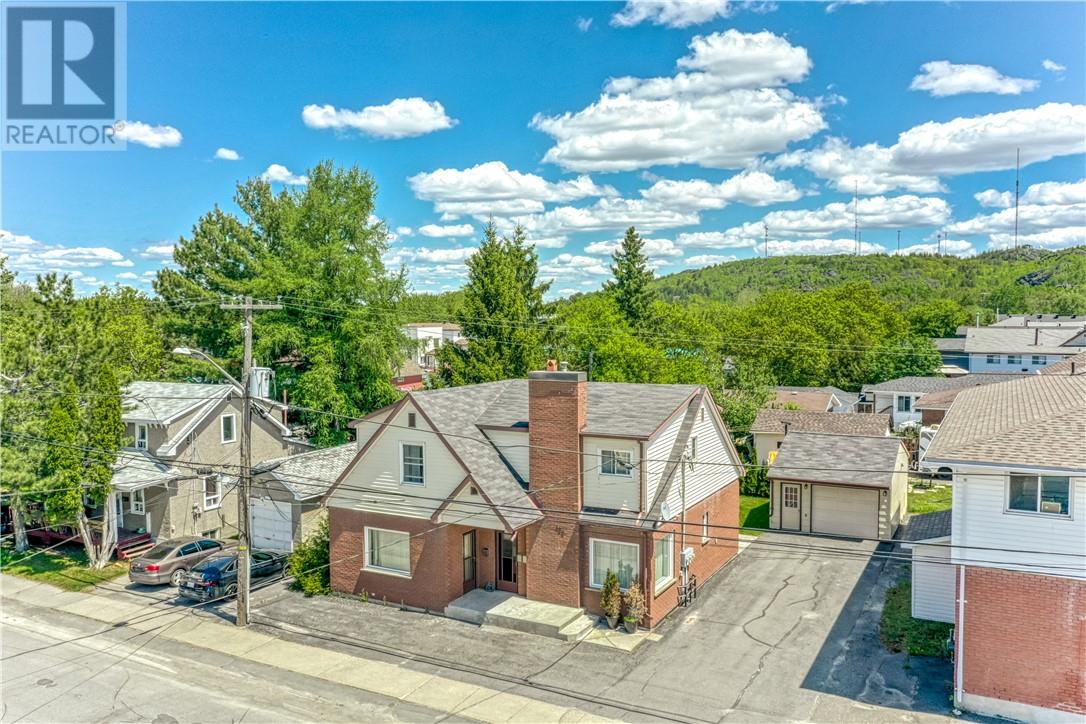 488 Clinton Avenue - 41