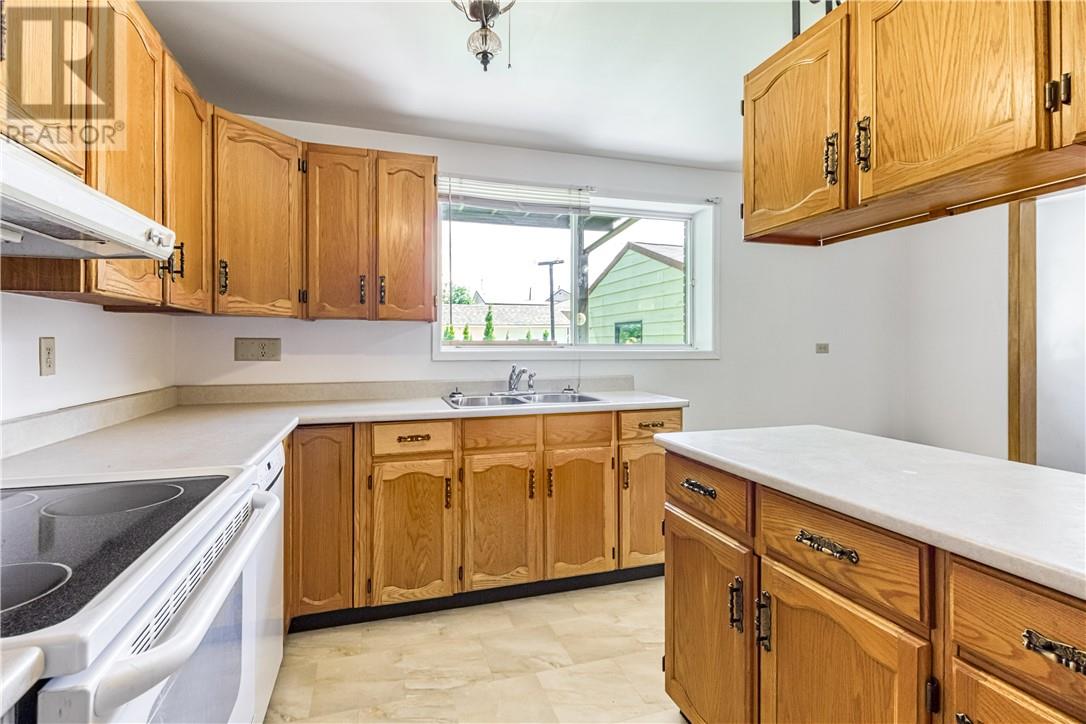 488 Clinton Avenue - 8