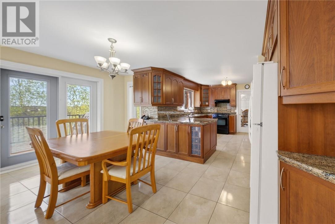 402 Maki Avenue - 13