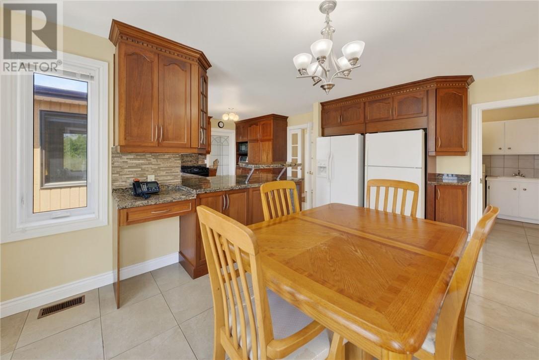 402 Maki Avenue - 18