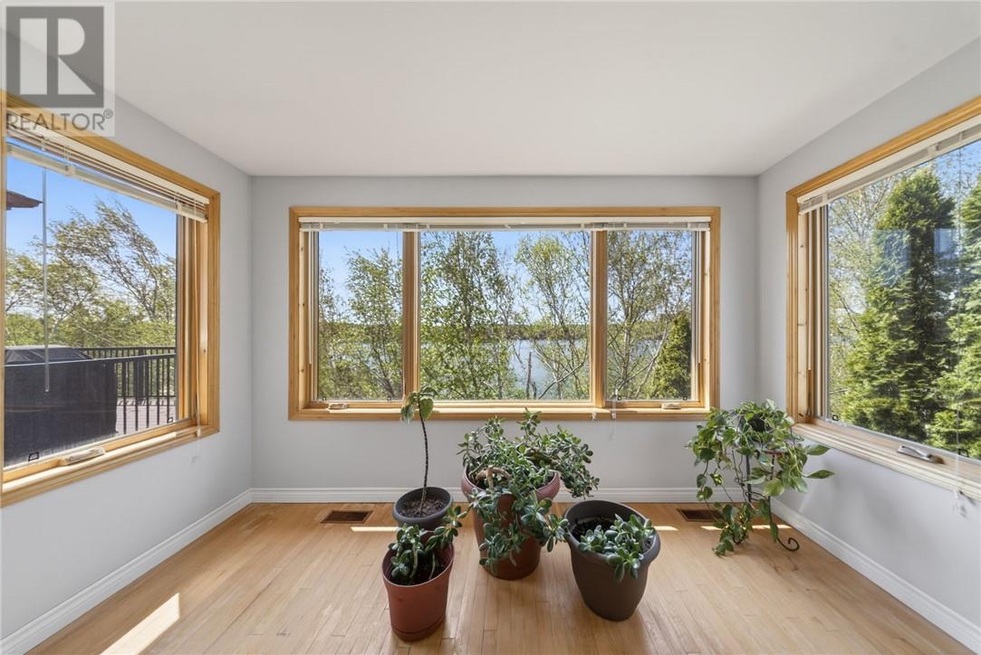 402 Maki Avenue - 21