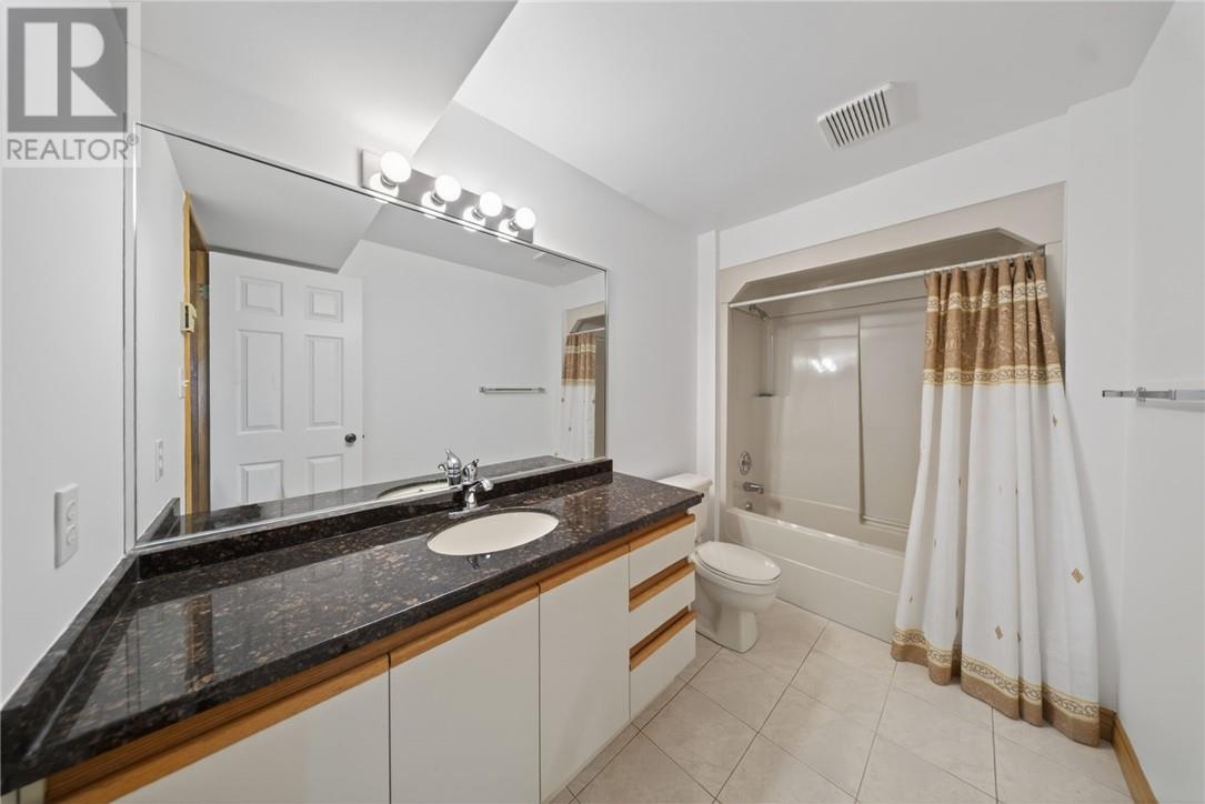 402 Maki Avenue - 43