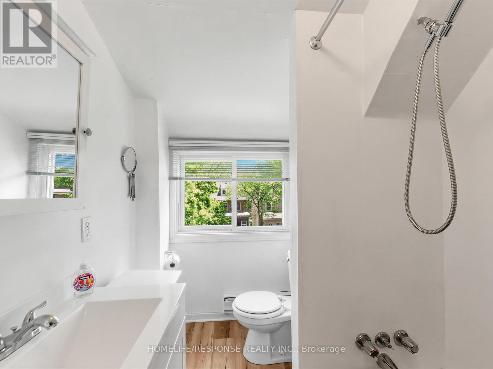 127 LEE AVENUE - 31