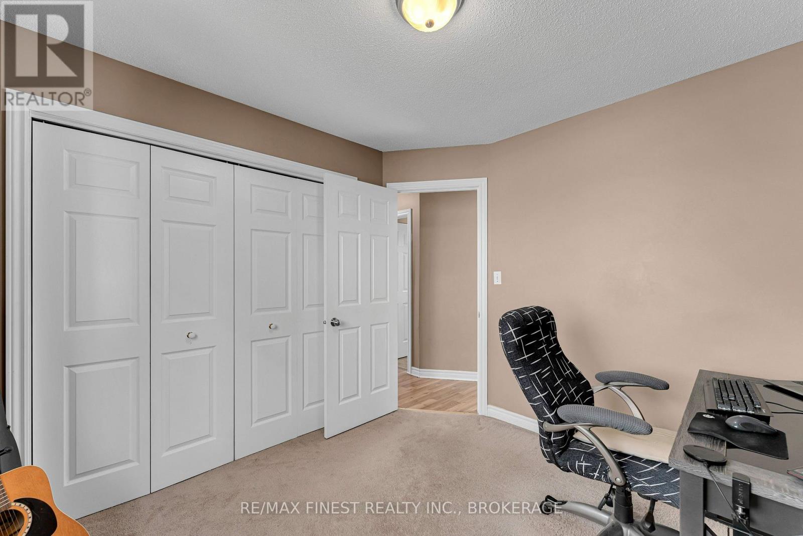 570 FREEMAN CRESCENT - 17