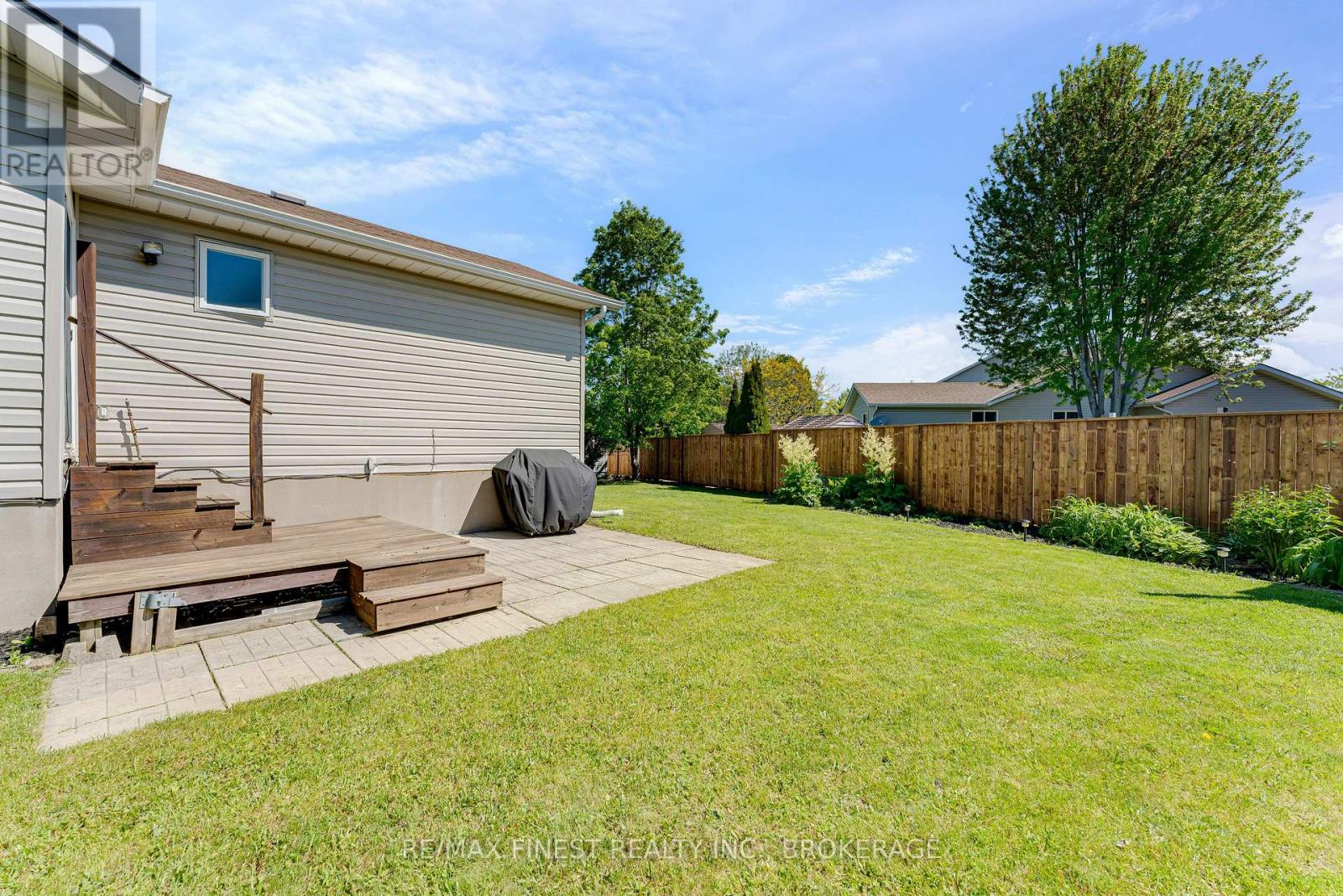 570 FREEMAN CRESCENT - 41