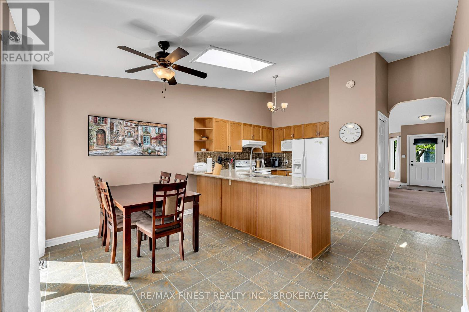 570 FREEMAN CRESCENT - 8