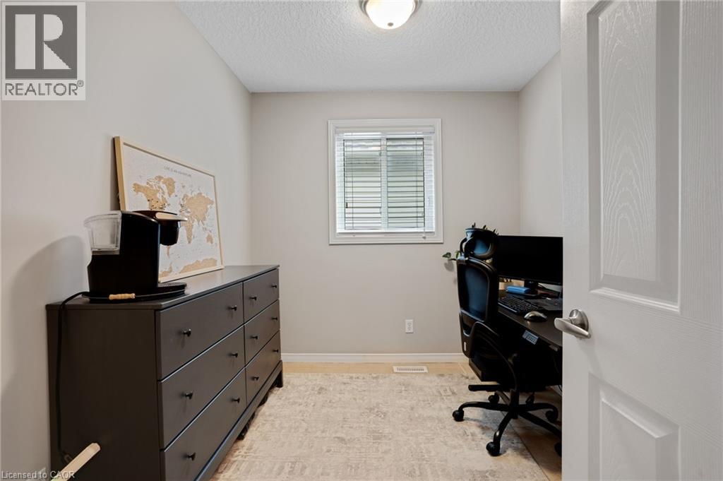 99 UDVARI Crescent - 31
