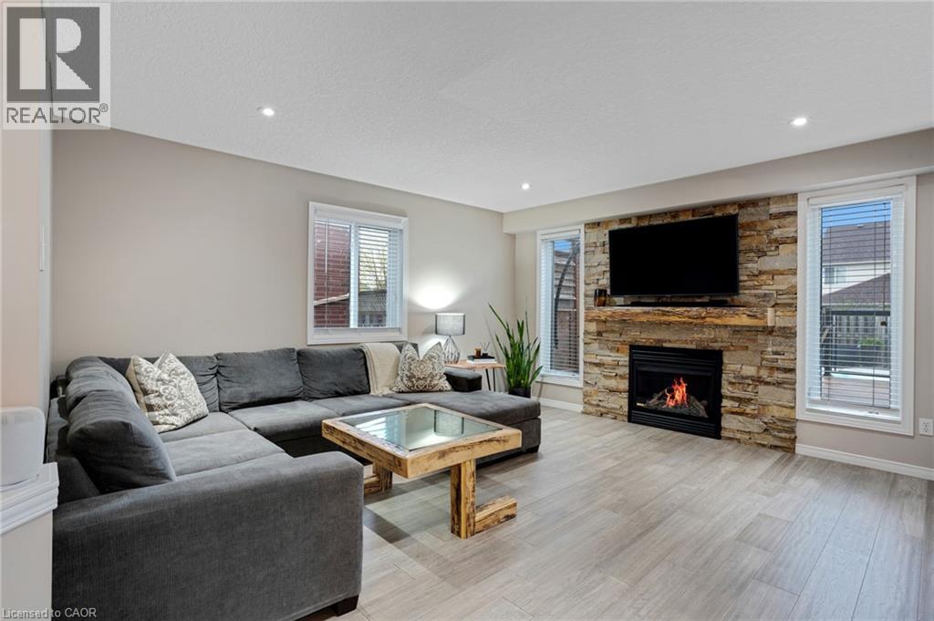 99 UDVARI Crescent - 13