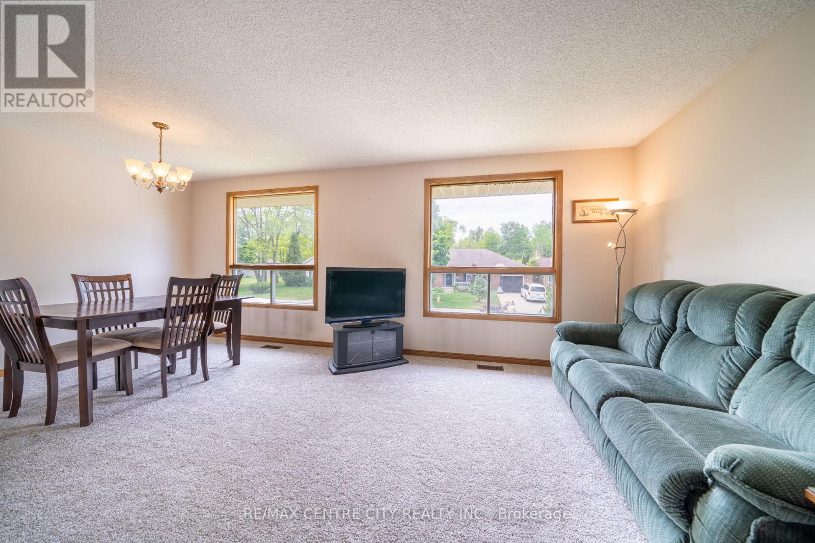 25 PEARSON AVENUE - 17