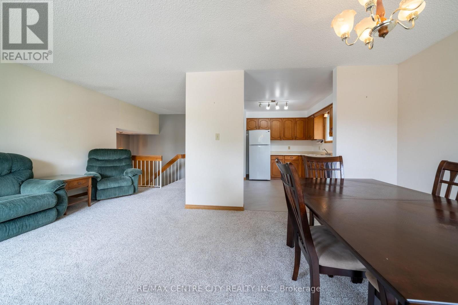 25 PEARSON AVENUE - 18