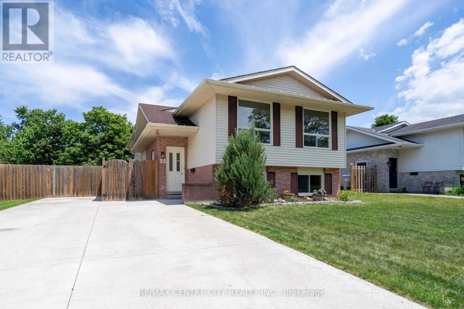 25 PEARSON AVENUE - Image 2