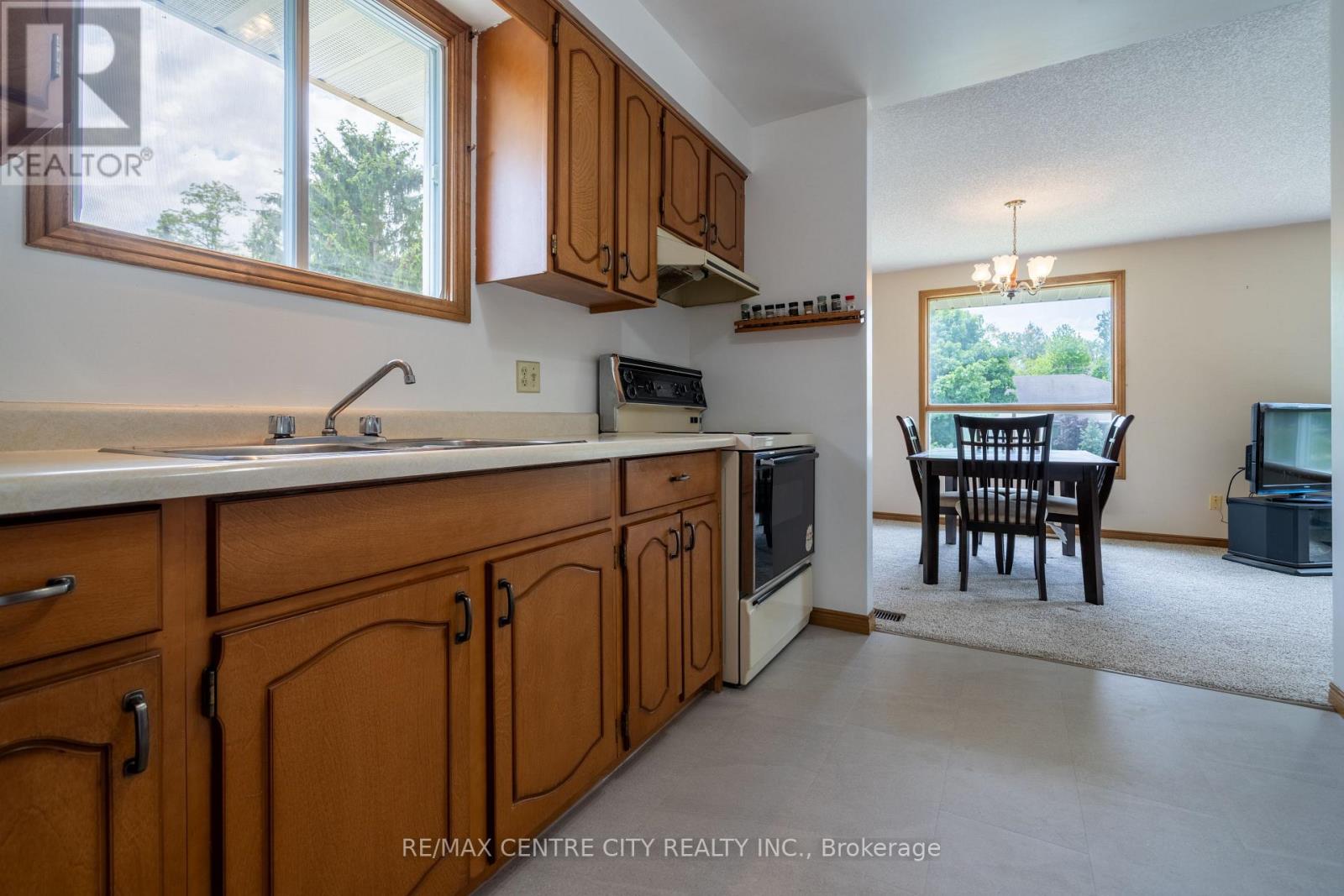 25 PEARSON AVENUE - 22