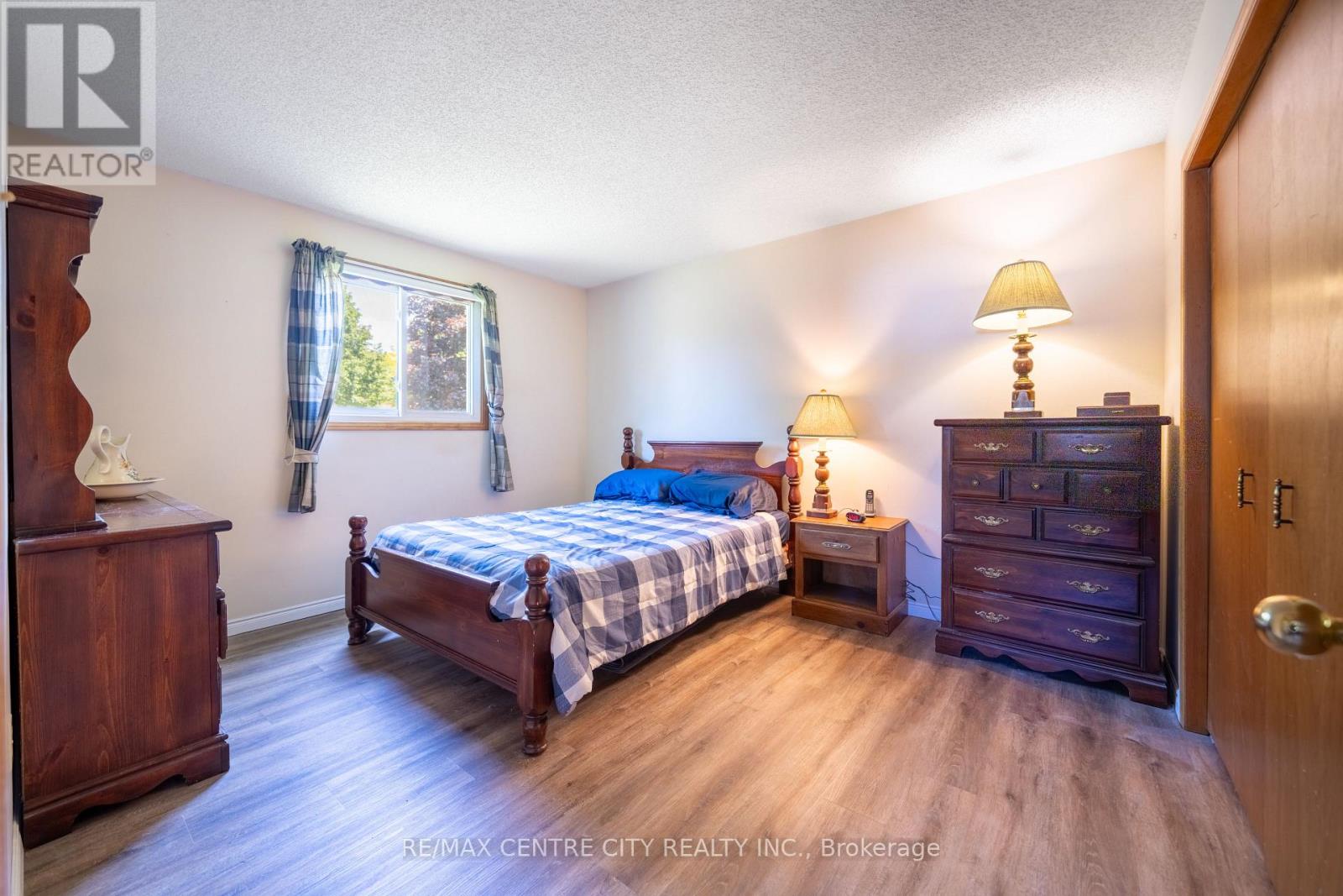 25 PEARSON AVENUE - 24