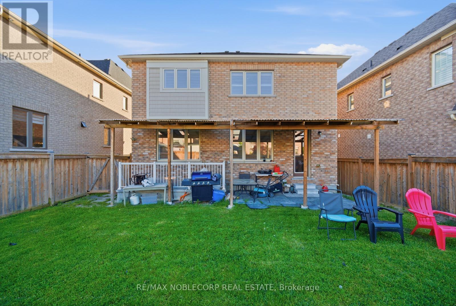 15 GOULD CRESCENT - 48