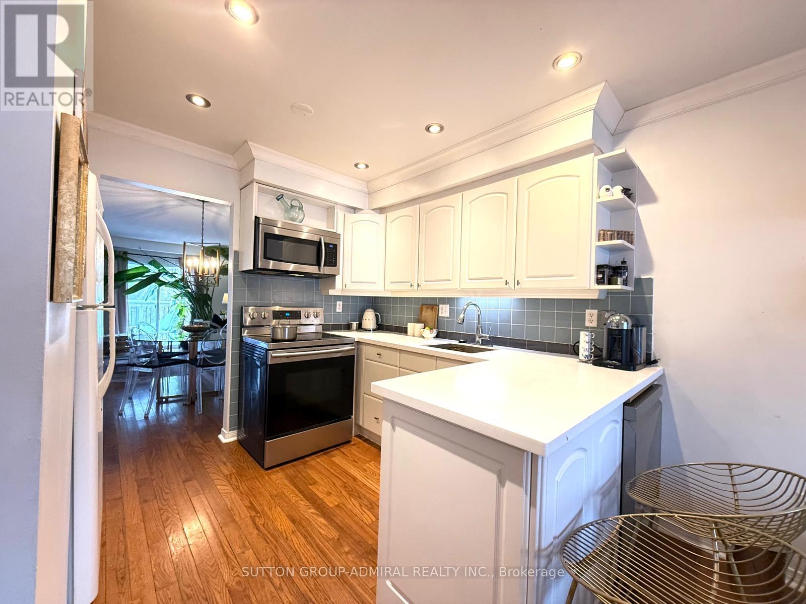 19 BACKUS COURT - 11