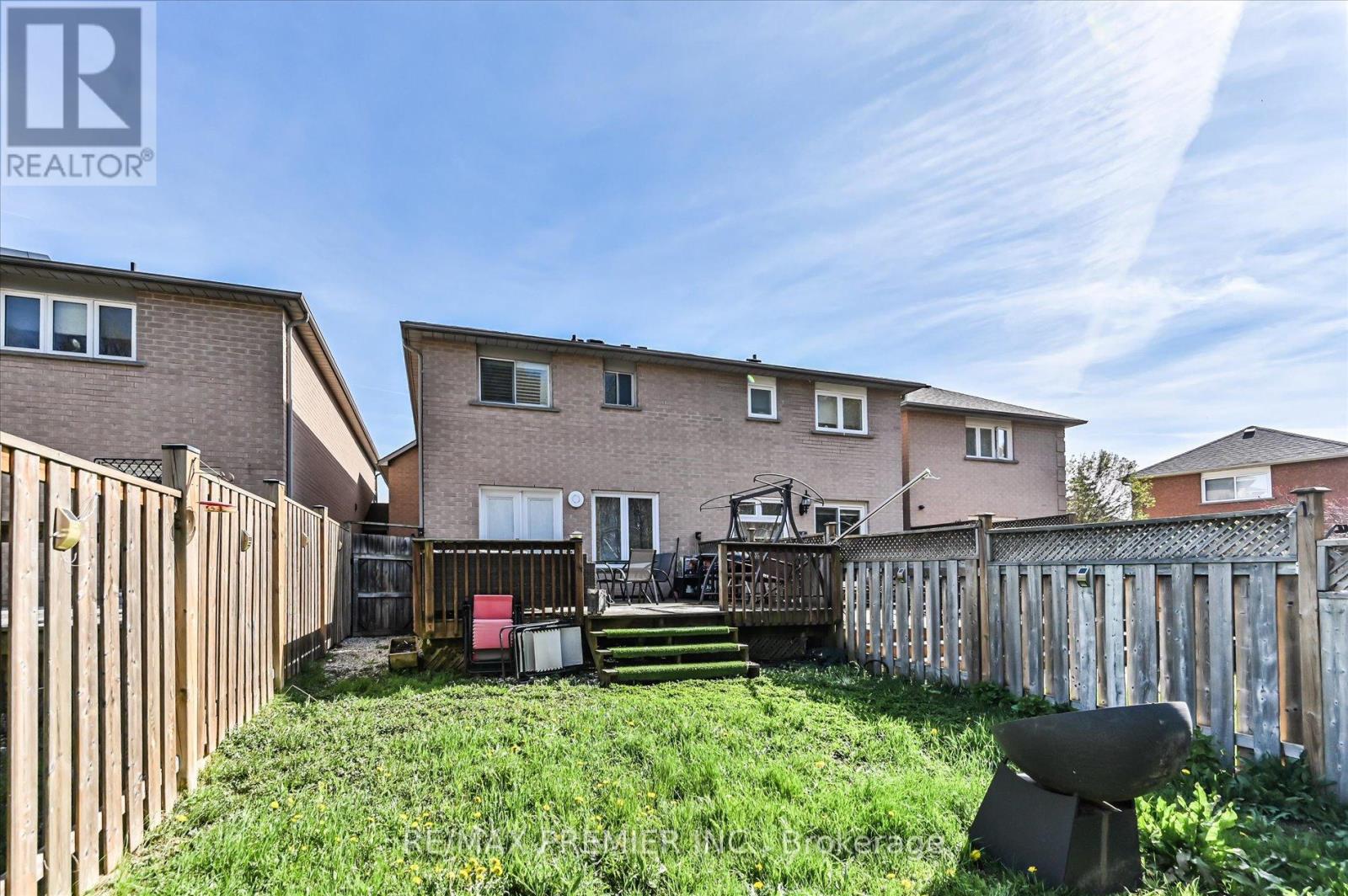 60 TUMBLEWEED COURT - 38
