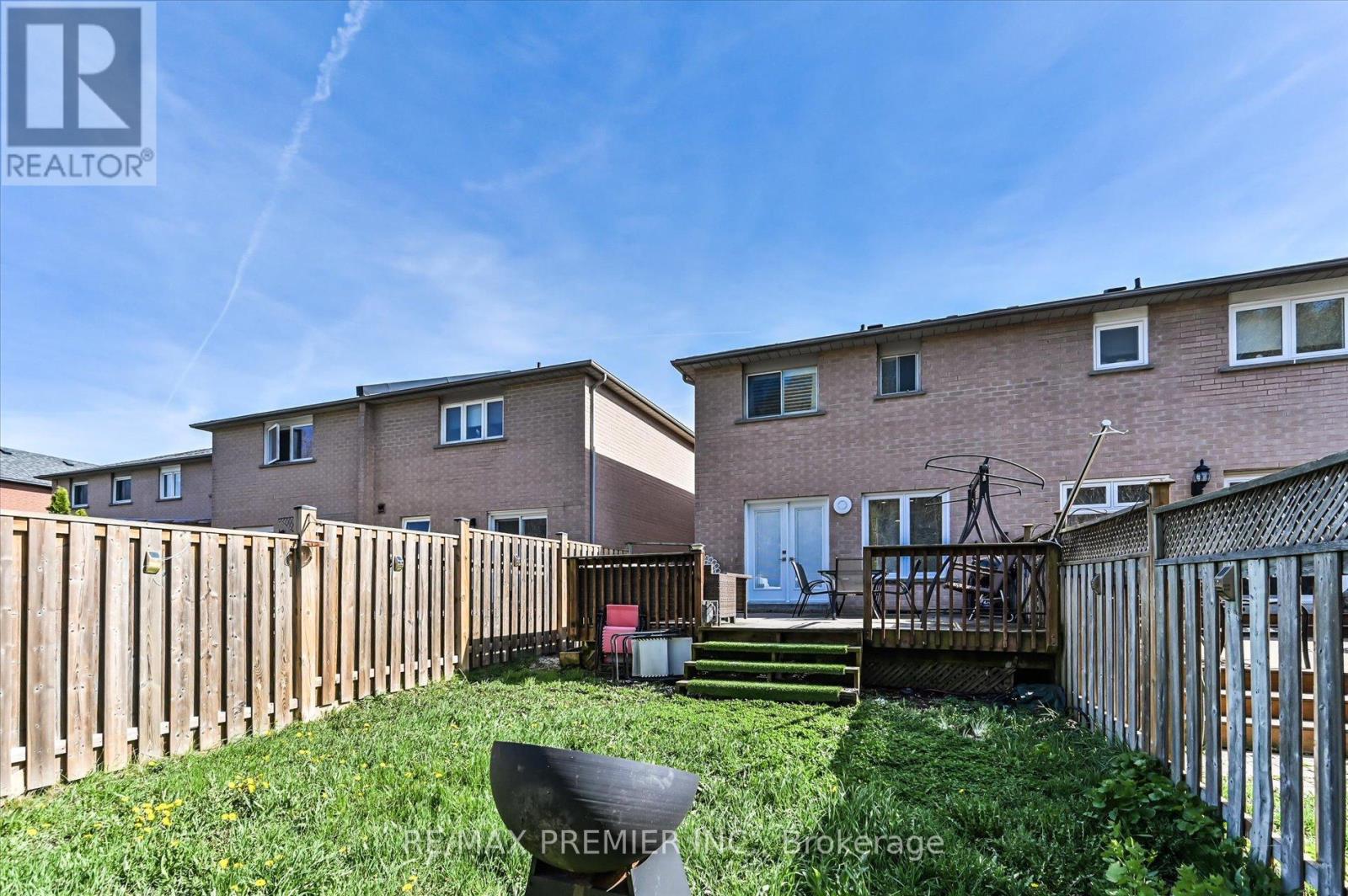 60 TUMBLEWEED COURT - 40