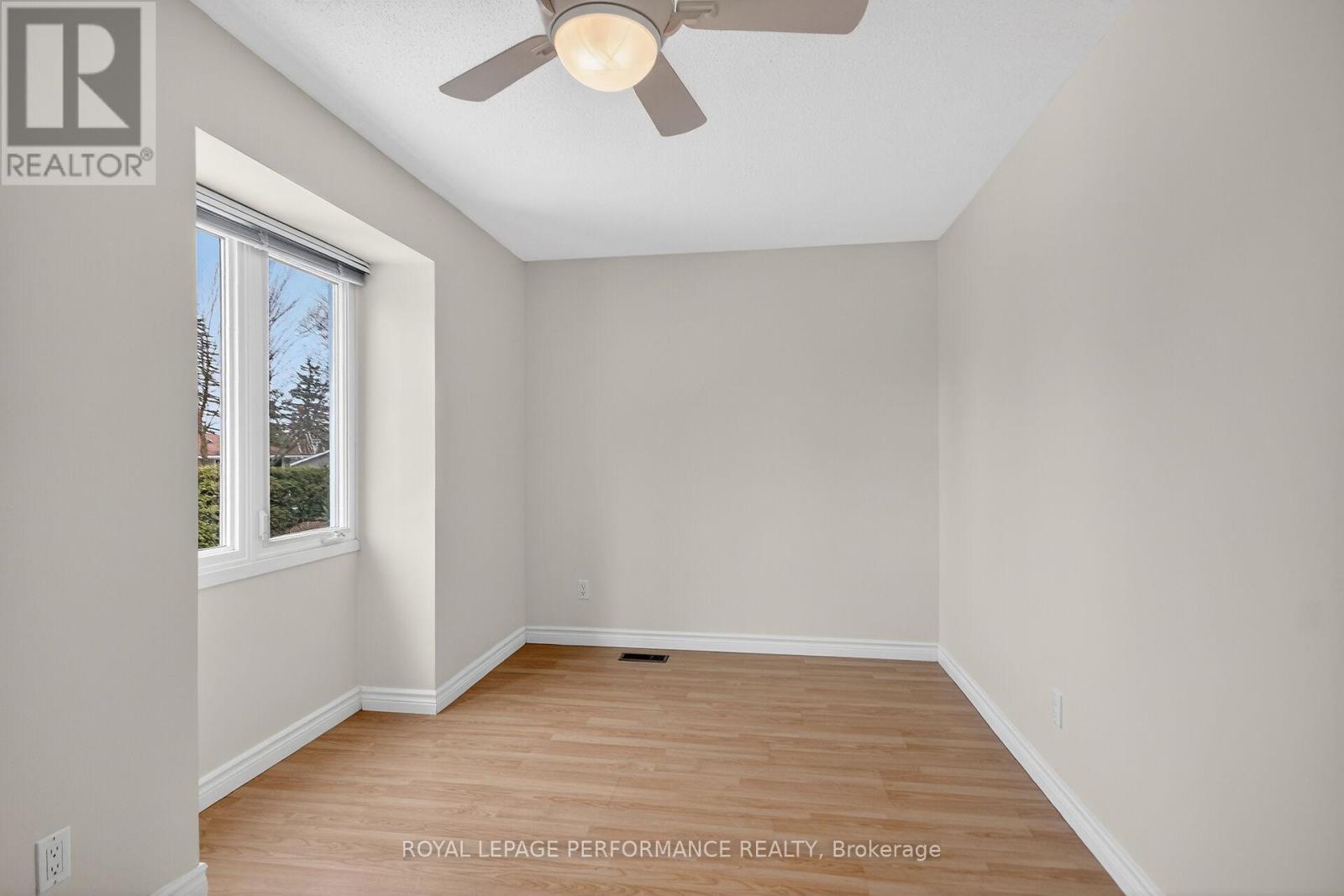 15 HALLOWELL COURT - 33