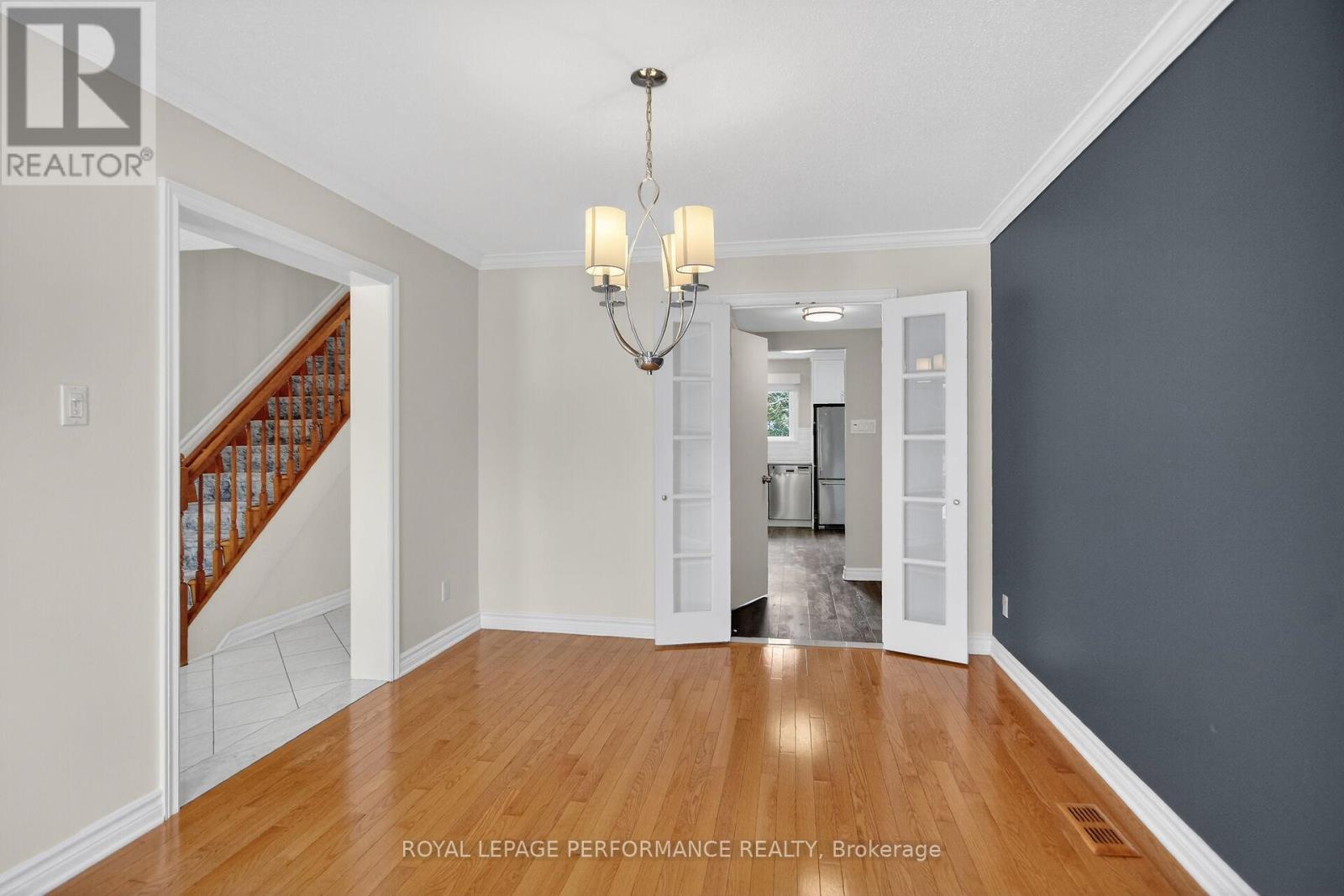 15 HALLOWELL COURT - 7