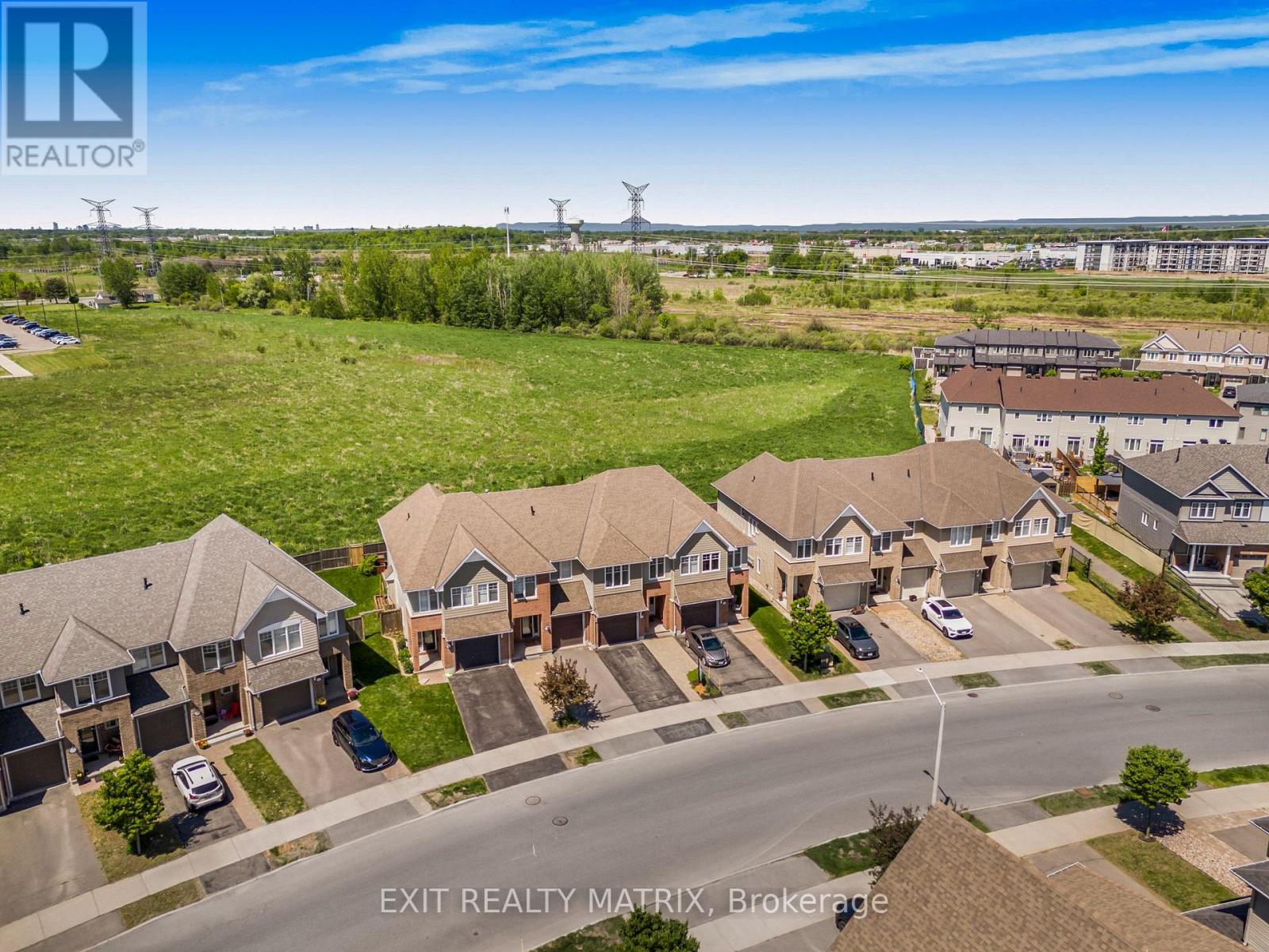 401 GERRY LALONDE DRIVE - 33