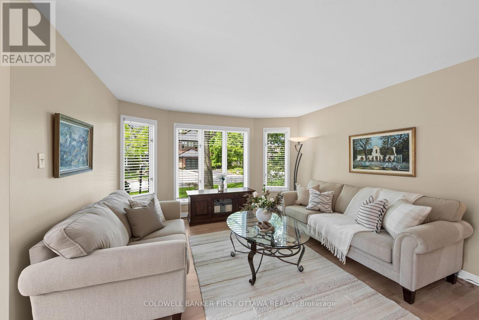 30 CASTLETHORPE CRESCENT - 5