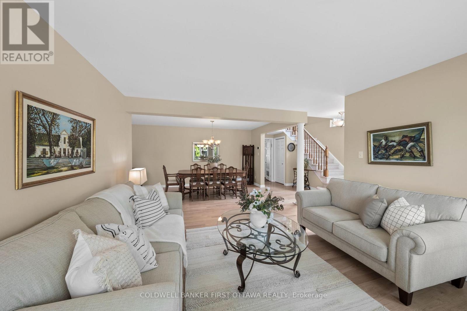 30 CASTLETHORPE CRESCENT - 7