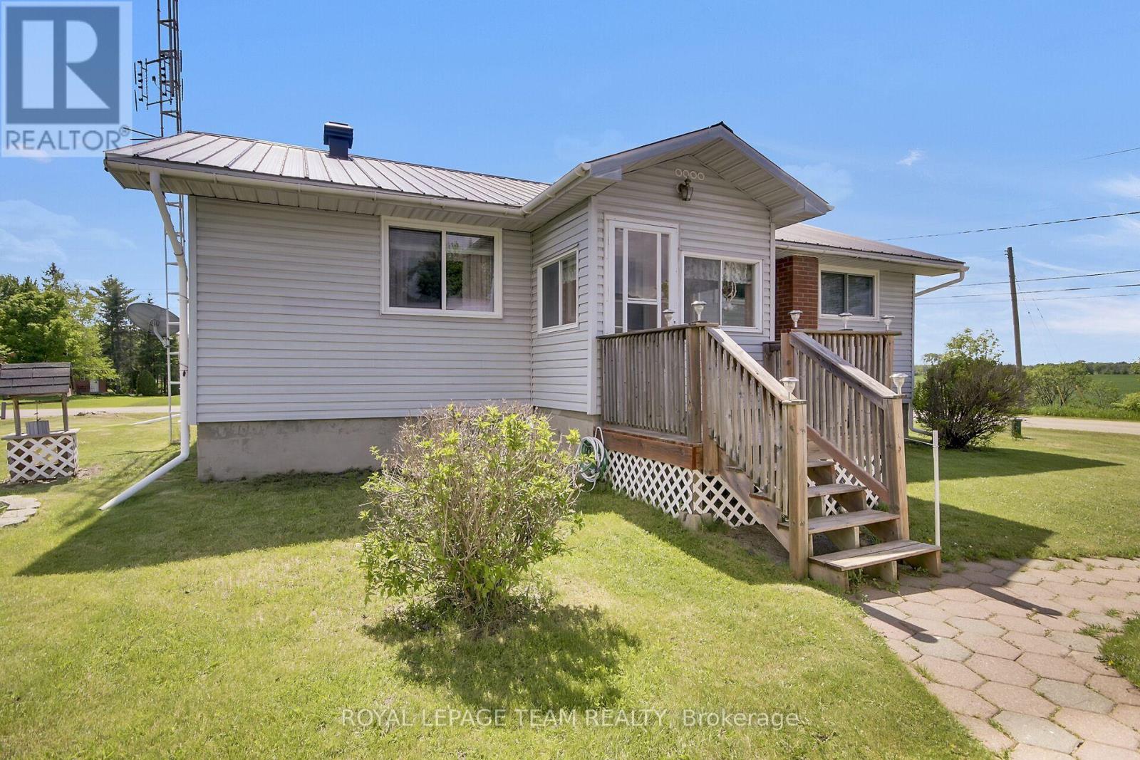 929 MUNRO DRIVE - 1