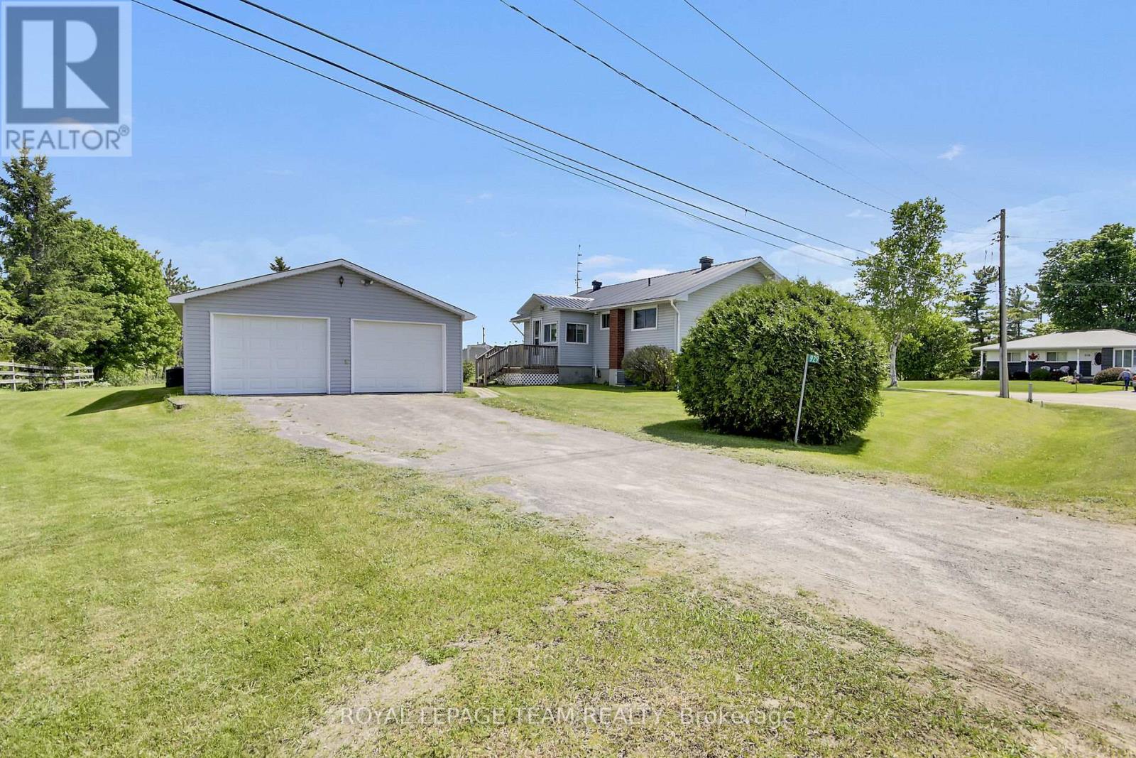 929 MUNRO DRIVE - Image 2