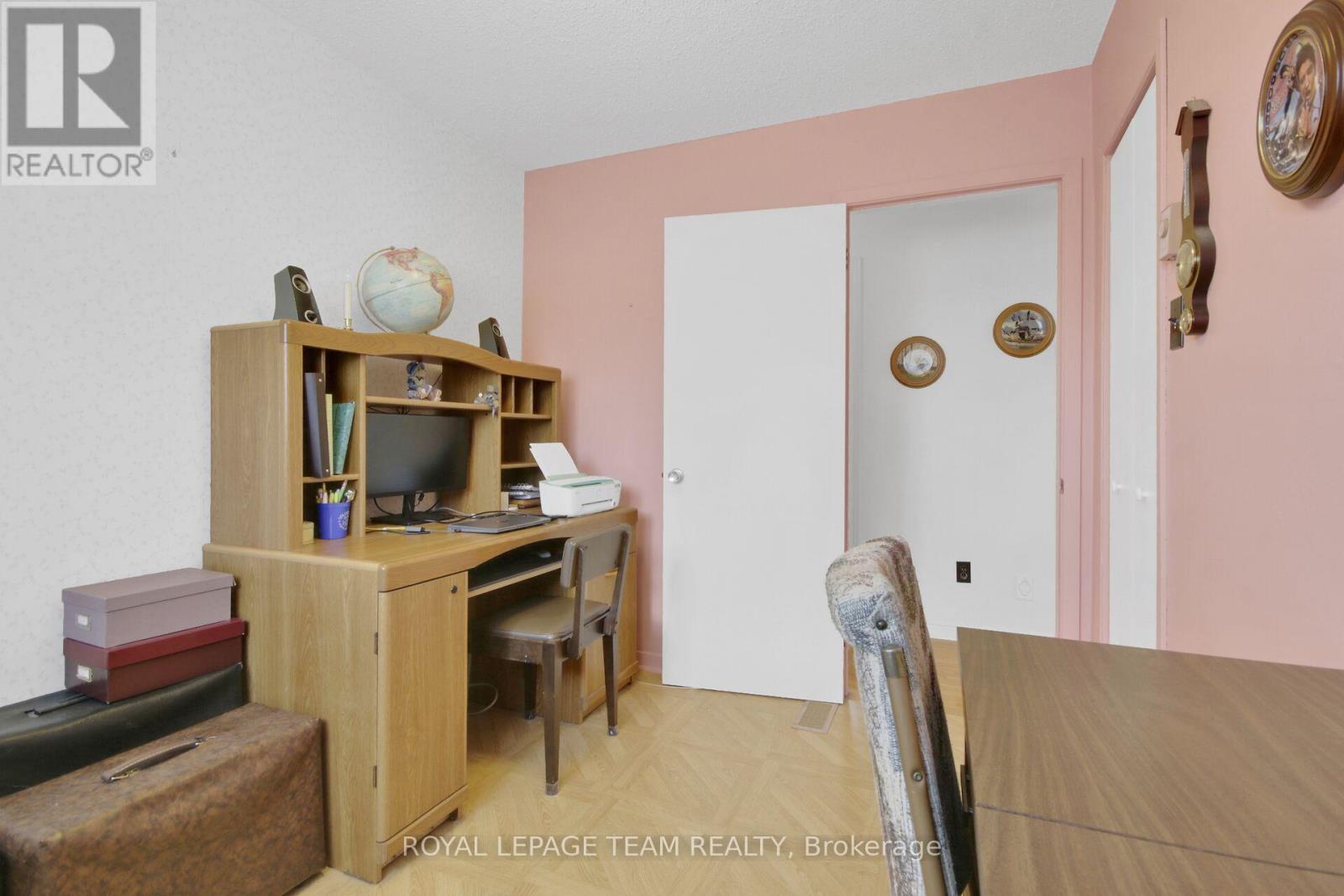929 MUNRO DRIVE - 28