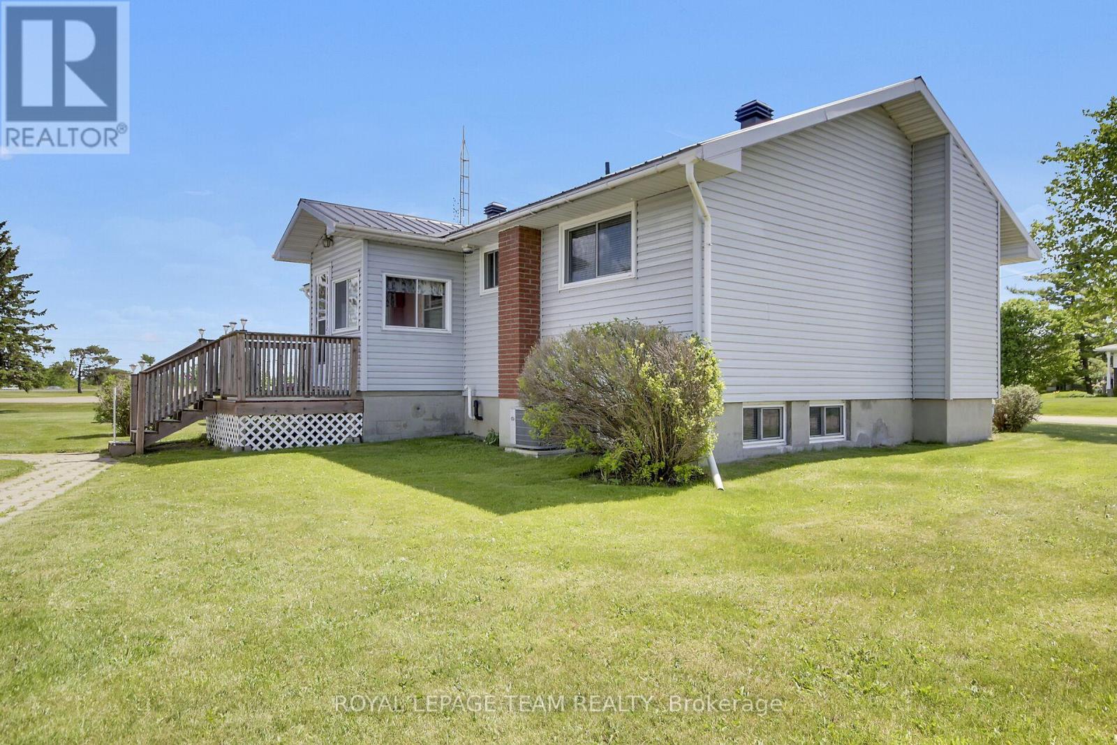 929 MUNRO DRIVE - Image 3