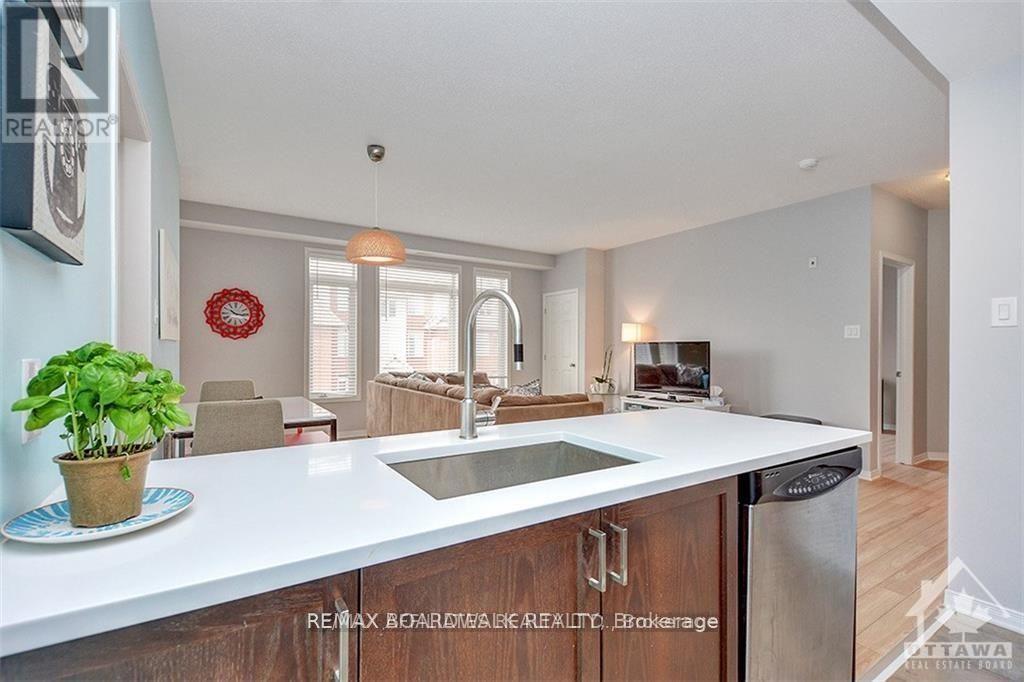 2 Bed, 2 Bath House for Rent in Ottawa – F – 300 MEILLEUR PRIVATE, Ottawa – MLS# X13232890 - Image 3