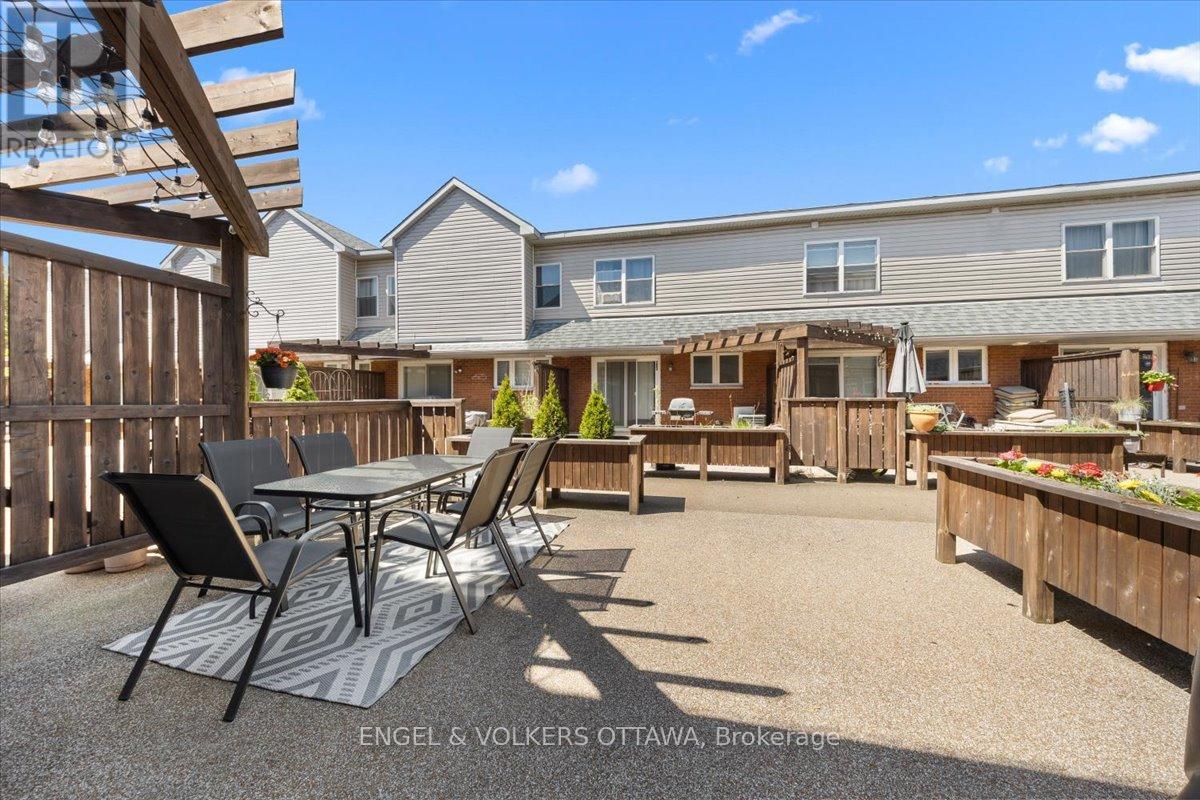 241 MONTEREY DRIVE - 33