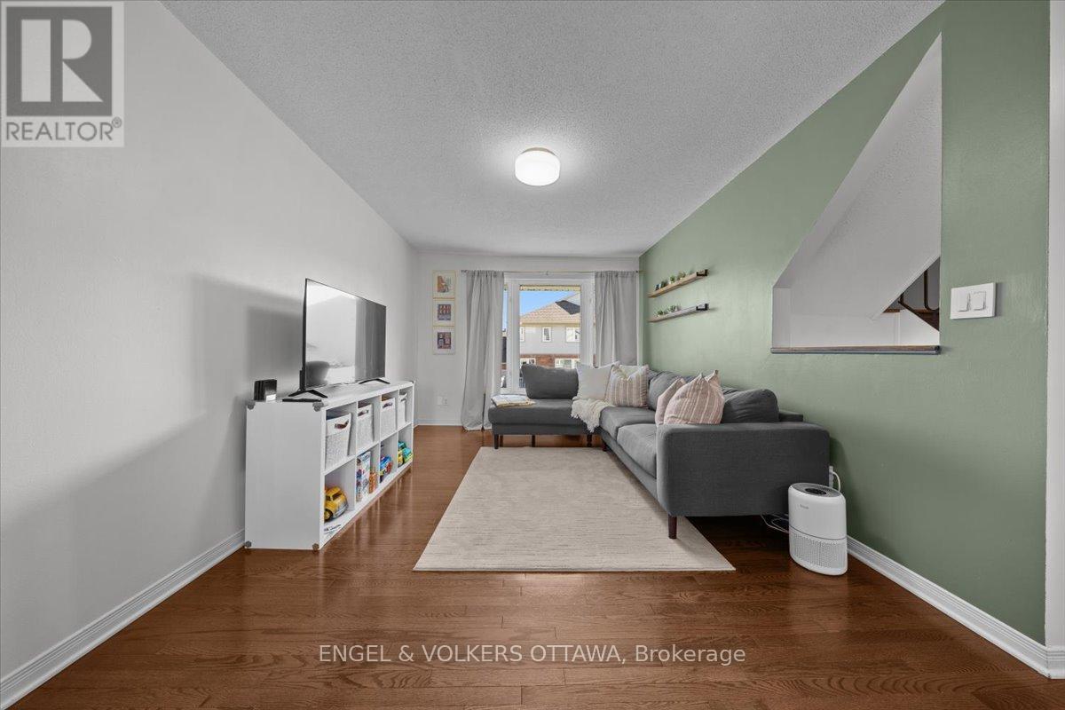 241 MONTEREY DRIVE - 6