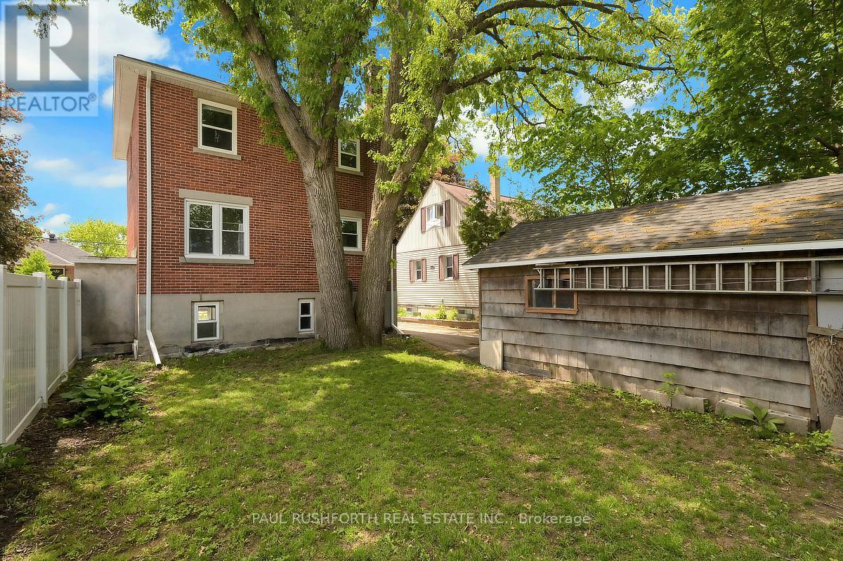 351 - 353 RICHELIEU AVENUE - 31